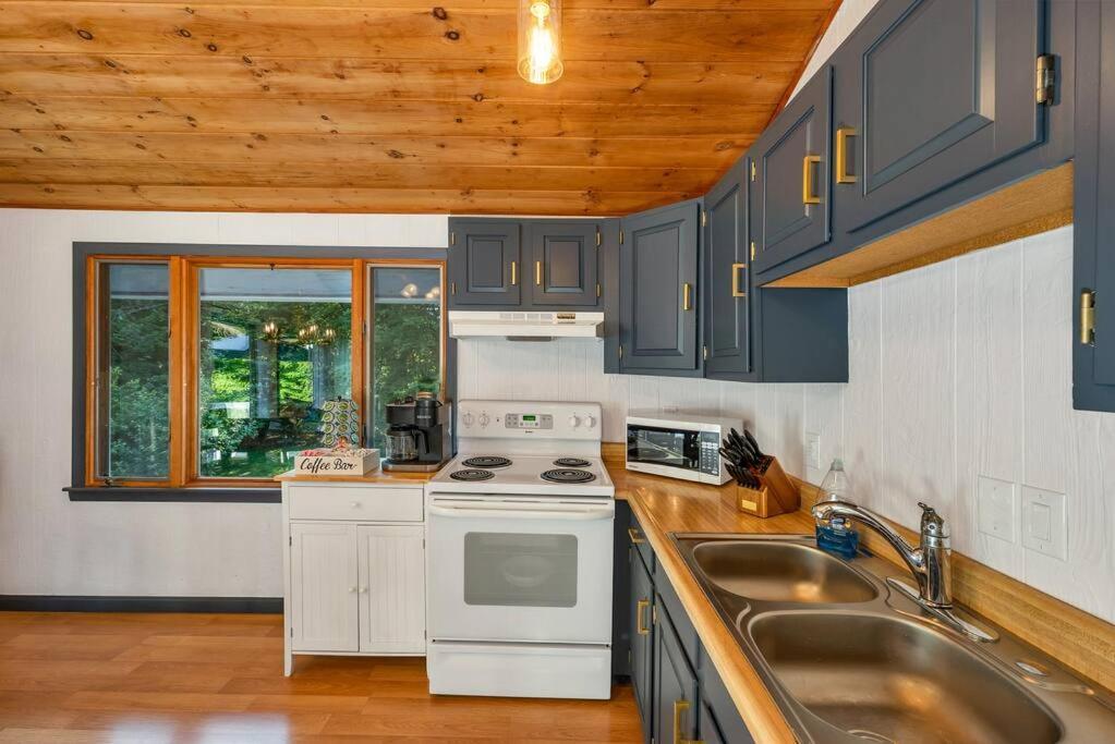 Gunstock & Lakes Region Year Round Chalet Gilford Exterior photo