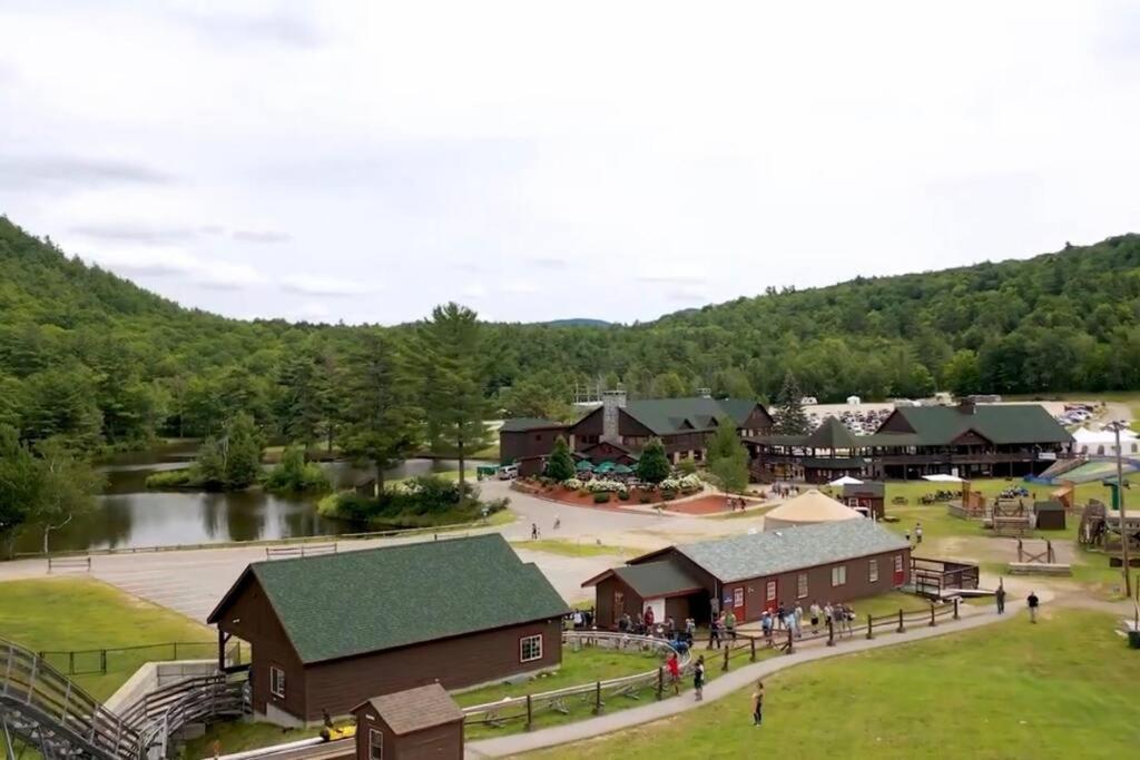 Gunstock & Lakes Region Year Round Chalet Gilford Exterior photo